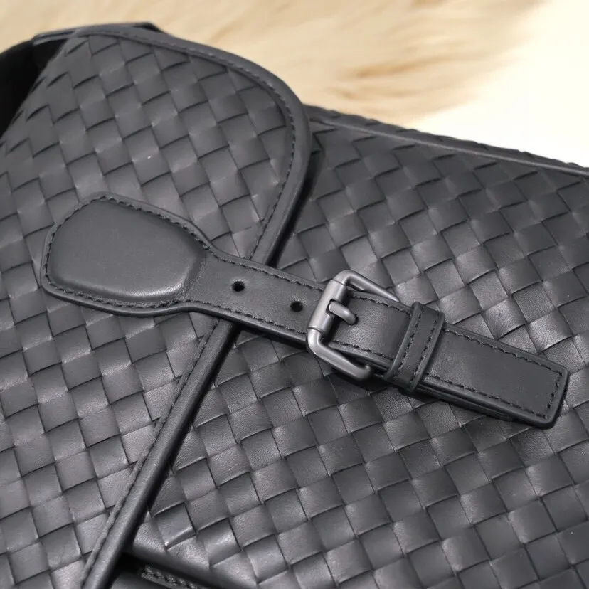 All categories 💚 Top version men’s bags 💚 BV 2024 new BV crossbody bag